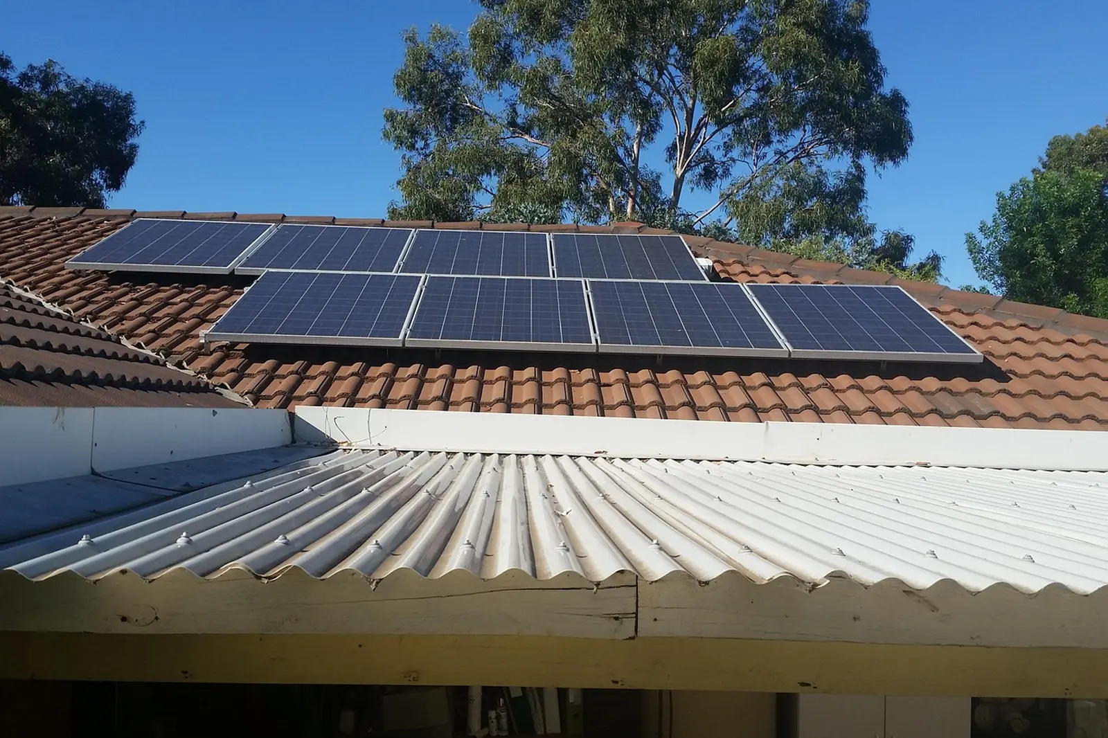 Commercial solar and microgrid project in Pakistan